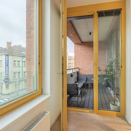Novy Smichov-1 By Interhome * Prag