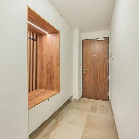 Novy Smichov-1 By Interhome Apartment Prag